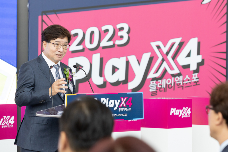 11일 오전 킨텍스 제2전시장에서 염태영 경제부지사가 인사말을 하고 있다.