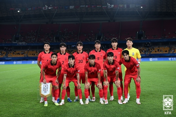 태국전에 선발 출장한 아시안게임 남자 대표팀 선수단의 모습.