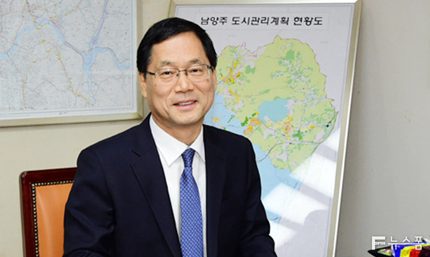 남양주시 부시장으로 재임하던 시절의 이강석 전 부시장. 