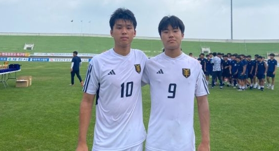 경기 후 만난 영등포공고 김태원(왼쪽)과 김민성(오른쪽)