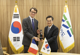 김동연, 필립 베르투 주한 프랑스대사 만나 첨단산업 협력 논의