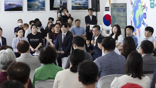 김동연 “기후위기 대응 실천하는 분들이 조용한 영웅”
