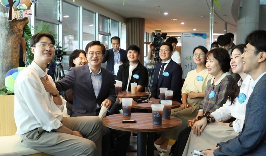 경기도 지난 3년 “일 잘했다” 58 “신뢰한다” 70