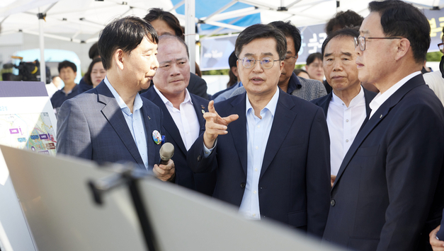 김동연 지사, 양주 ‘혁신형 공공의료원’ 건설현장 찾아