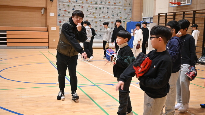 메이저리그 출신 김선우, 야구 영재 발굴에 직접 나섰다