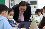 임태희 경기도교육감 “댓글만 봐도 아이디어 얻는 시대, 광장 만들어야”