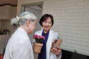 어르신 ‘마음속 새싹 가꾸기’ 프로그램… 하남시 “봄꽃 바라보며 우울감 떨쳐낸다”