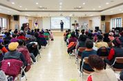 김경희 이천시장 "어르신들이 건강하고 행복하게 지내실 수 있도록 최선"