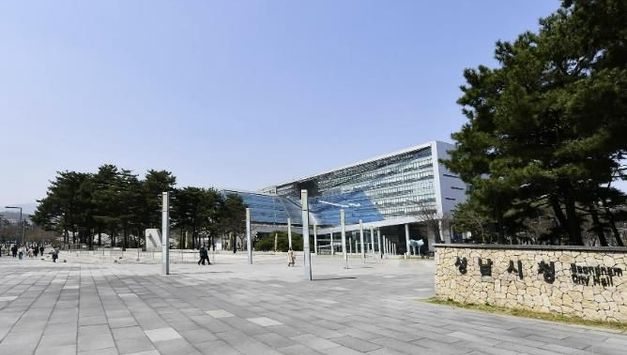 성남시, 내년부터 100세 어르신에 장수축하금 50만원 지원