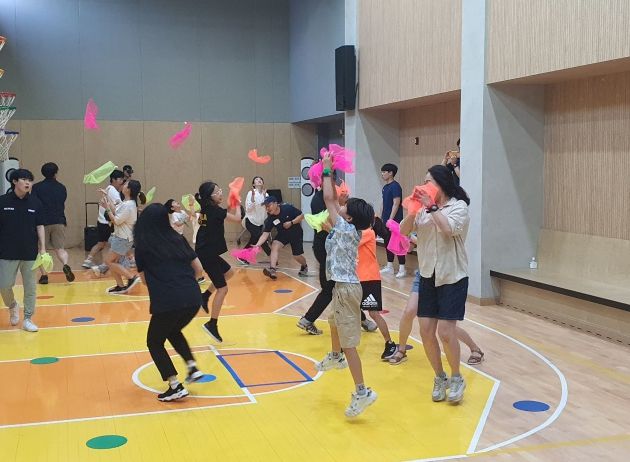 경기도교육청이 여름방학을 맞이해 가족이 함께 참여하는 ‘함께해요! 온가족 스포츠Day’프로그램을 운영한다.