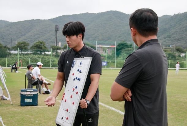 김천상무 U12 감독 조형준