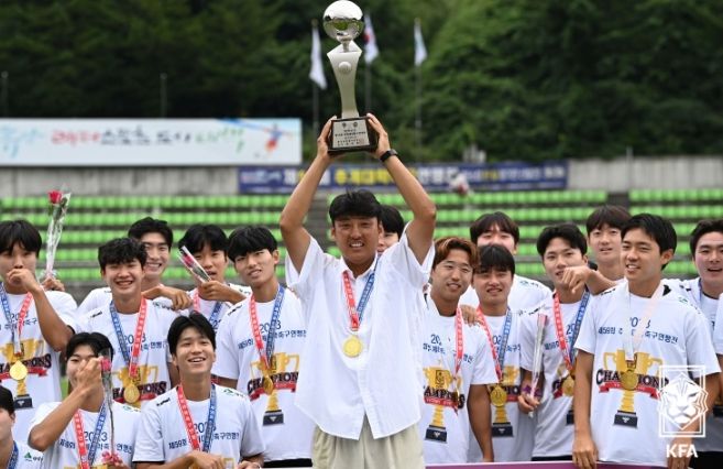 ’친구 같은 지도자‘ 한남대 박규선 감독
