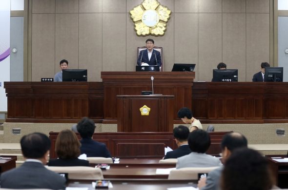 수원특례시의회, 제377회 임시회 개의