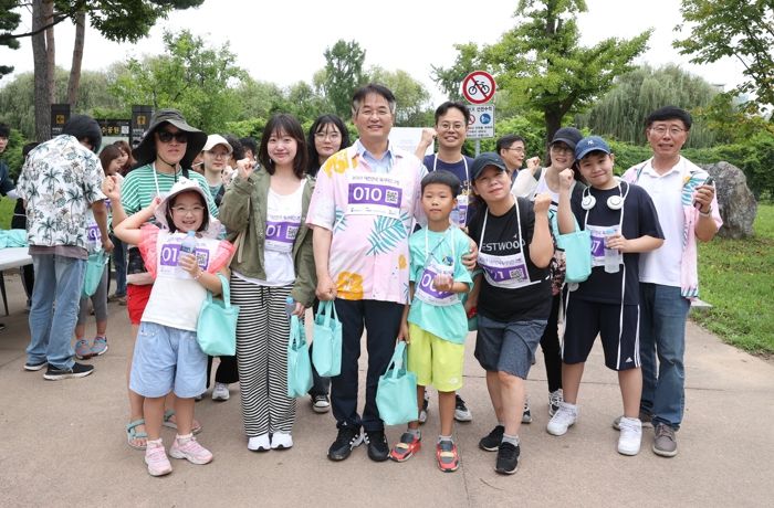 일산호수공원에서 독서마라톤 개최