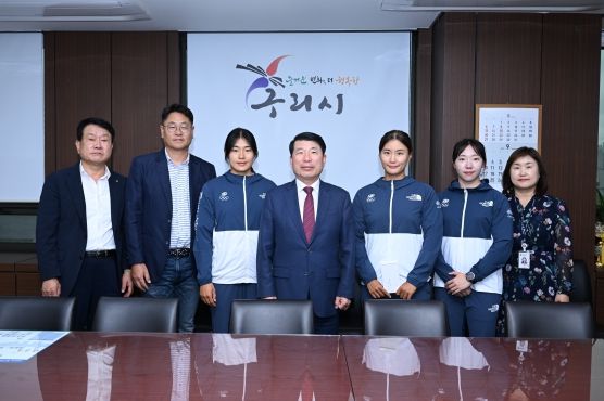 구리시는 시청 카누부 소속 이예린, 변은정, 윤예봄 선수가 중국 항저우에서 열리는 제19회 항저우 아시안게임(2023. 9. 23.~10. 8.)에 국가대표 선수로 출전한다.
