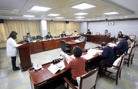 수원시의회 도시환경위원회, 조례안 등 7건 안건심사