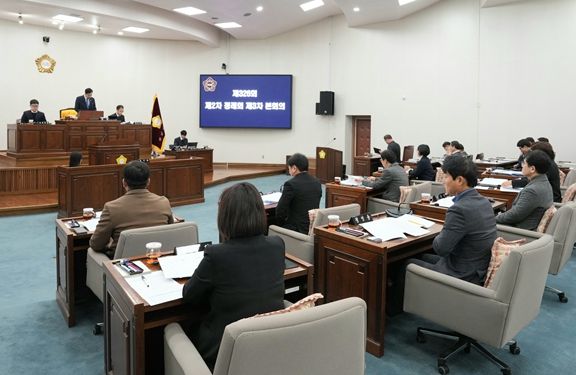 하남시의회가 12월 21일 제326회 제2차 정례회 제3차 본회의를 끝으로 2023년도 공식 회기 일정을 마무리한 가운데 1년 성과를 돌아보고 새로운 결의와 각오를 다졌다. (사진_하남시의회 제공)