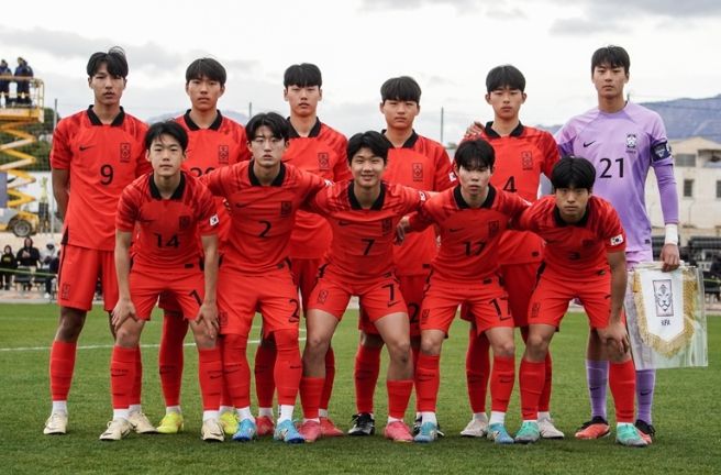 잉글랜드전에 선발 출전한 U-16 대표 선수들