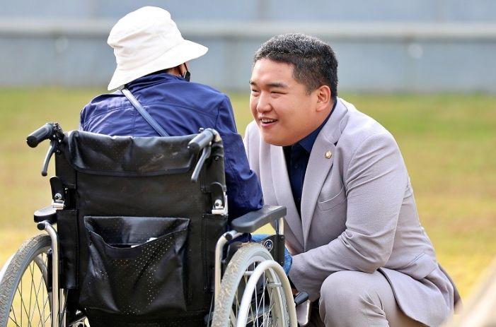 시장배 장애인체육가족 걷기대회에서 한채훈 의원
