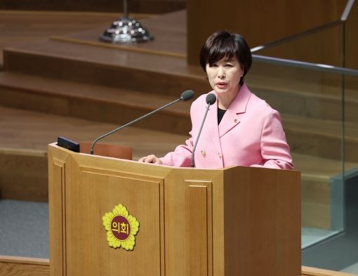 경기도의회 기획재정위원회 이채영 의원(국민의힘, 비례)은 6월 13일 개최된 제375회 2차 본회의에서 도정질문을 실시했다.