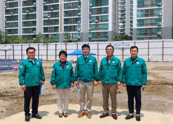 평택시의회 산업건설위원회, 세교동 행정복지센터 신축공사 현장 방문