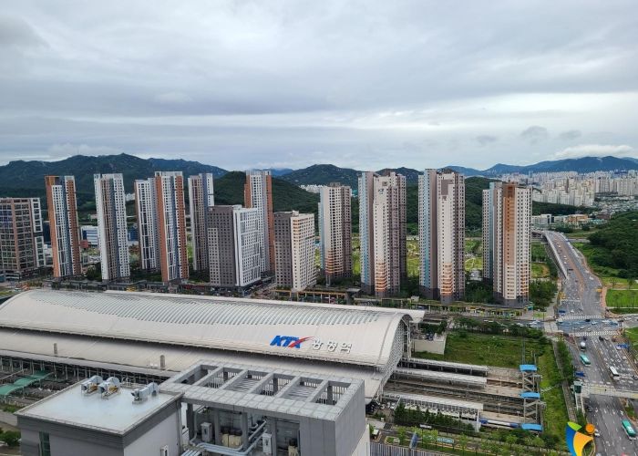 광명시는 KTX광명역이 국토교통부 공간혁신구역 선도사업 후보지로 선정됐다고 1일 밝혔다.
