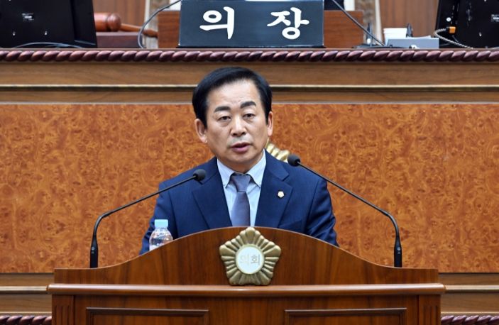 김연균 의장