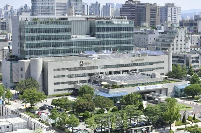 수원시청사 전경