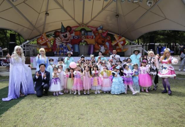 정이마을 동화축제에서 아이들은 동화 속 주인공이 되어본다.