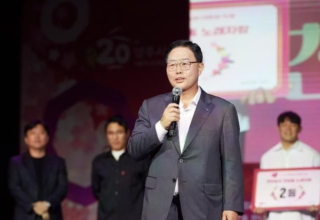 지난해 강수현 양주시장이 지난해 축제행사에 인사말을 하고 있다