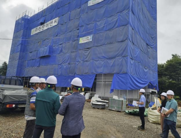 수지구는 안전사고 예방 위해 고기동 일원 민간 건축공사장을 안전 점검했다