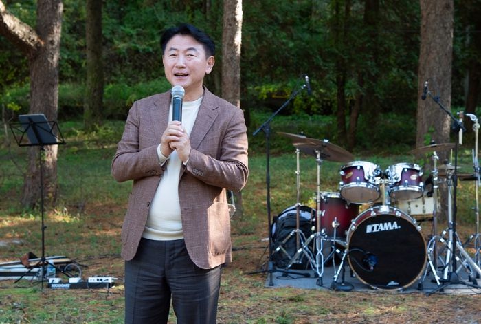 김동근 시장이 10월 26일 ‘도시가 극장, 자연이 무대’에 참석해 인사말을 하고 있다.