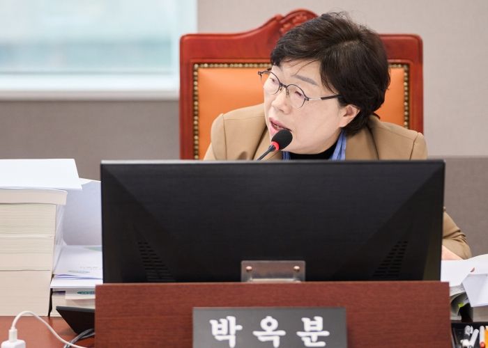 경기도의회 건설교통위원회 박옥분 의원(더불어민주당, 수원2)