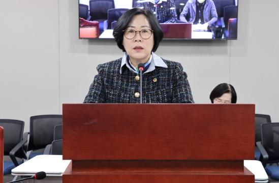 경기도의회 서현옥 의원(더불어민주당, 평택 3)이 대표 발의한 '경기도 첨단모빌리티 사용 후 배터리 산업 육성 및 지원 조례안'이 16일, 제379회 정례회 미래과학협력위원회에서 상임위를 통과했다.