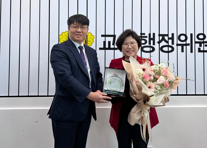 이애형 위원장, 경기도교육청 공무원이 뽑은 ‘2024년 베스트도의원’ 선정