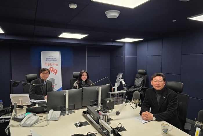 이상일 용인특례시장이 24일 OBS라디오 '최진만 이유나의 굿모닝 OBS'에 출연해 용인특례시의 시정 운영에 대한 의견을 말했다.