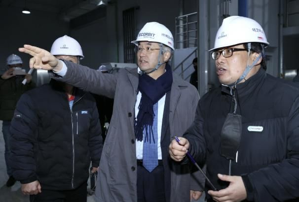 삼송수질복원센터를 점검하고 있는 이동환 고양특례시장