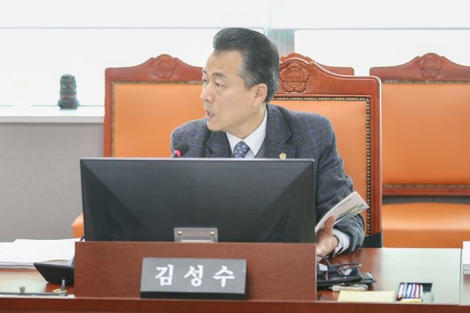경기도의회 건설교통위원회 김성수 의원(더불어민주당, 안양1)
