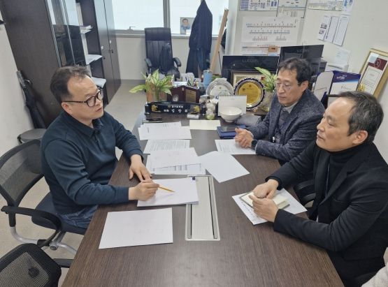 임창휘 경기도의원, 경안천 유입부 녹조 문제 해결 방안 모색 정담회 개최......퇴적물 준설ㆍ인공습지ㆍ자연정화 방식 도입 등 논의