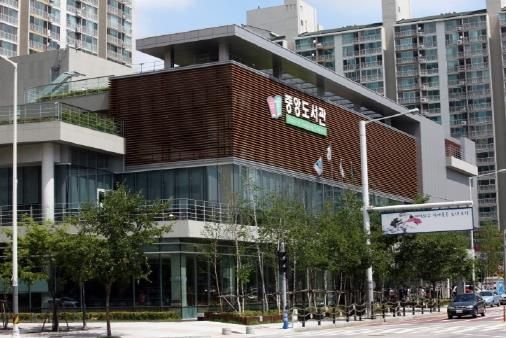 오산시 중앙도서관 “25년 문학상주작가 지원사업”공모 선정