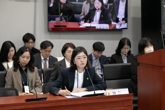 경기도의회 장윤정 의원, 경기도교육청 고교학점제 지원 조례 전부개정조례안 상임위 통과