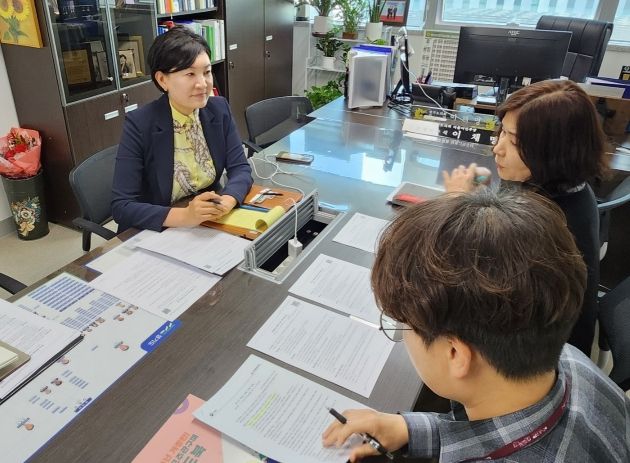 경기도의회 이채명 의원, 교복지원 사각지대 해소 ‘속도’… 조례 개정 논의 본궤도 진입