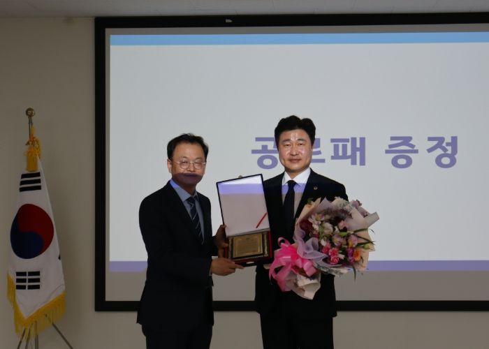 경기도의회 이영주 의원, 똑버스 고객지원센터 양주 이전 공로 ‘감사패 수상’