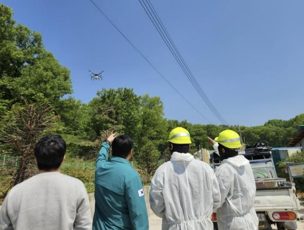 안성시, 아프리카돼지열병 차단을 위한 멧돼지 기피제 드론 살포