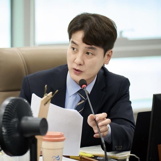 경기도의회 김일중 의원, 모듈러 교실 임대방식·교원연수 예산 축소 지적