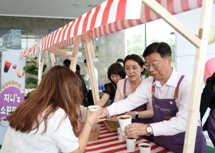 신상진 성남시장, 취임 3주년 맞아 직원 응원 카페 열어