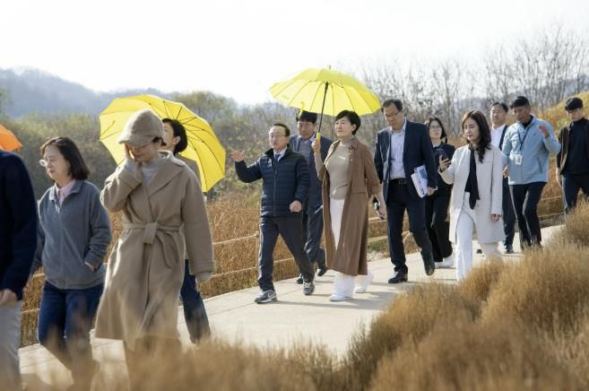 연천군, 경기도의회 의원 ‘임진강 댑싸리 정원’ 현지 확인