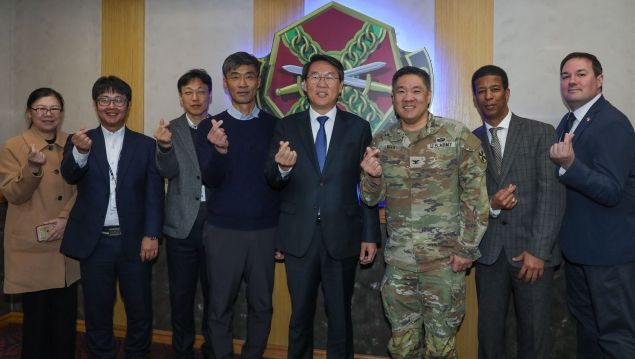 캠프 케이시 기지시설사령부 방문