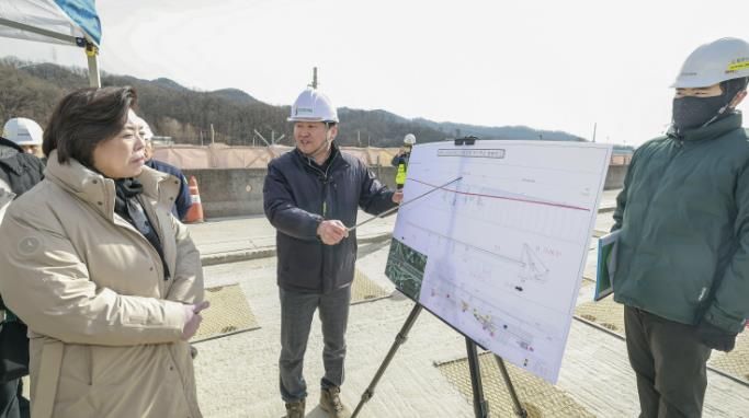 과천고가교 철거 공사 현장 모습